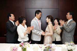 【フォト】 金南一選手とキム・ボミンアナウンサーの婚約式