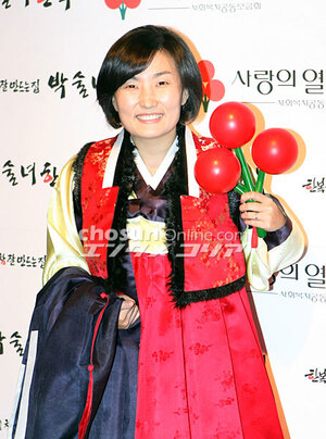 【フォト】韓服ファッションショーに登場したスターたち