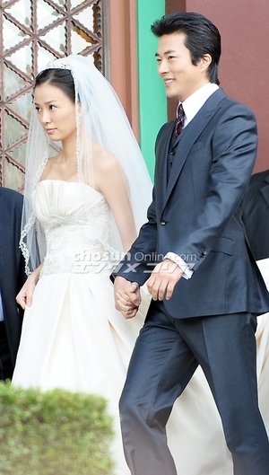 【フォト】クォン・サンウ＆ソン・テヨン結婚式「幸せになります」