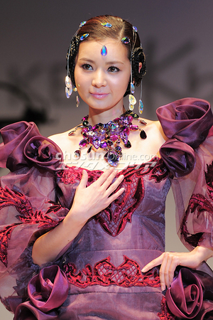 【フォト】ドレス姿がまぶしいチャン・ソヒ