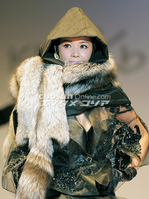 【フォト】ドレス姿がまぶしいチャン・ソヒ