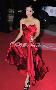 【フォト】真っ赤なドレスのチョ・ヨジョン＝釜山映画祭