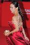 【フォト】真っ赤なドレスのチョ・ヨジョン＝釜山映画祭