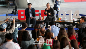 【フォト】キム・ギドク監督がトークイベントに＝釜山映画祭