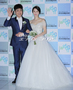 【フォト】パク・ヒョンビン、愛する花嫁と2ショット
