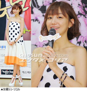 フォトコレクション：女性スターたちの肩出しコーデ