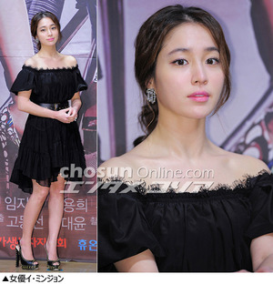 フォトコレクション：女性スターたちの肩出しコーデ