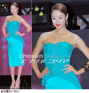 フォトコレクション：女性スターたちの肩出しコーデ