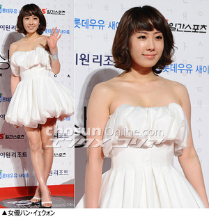 フォトコレクション：女性スターたちの肩出しコーデ