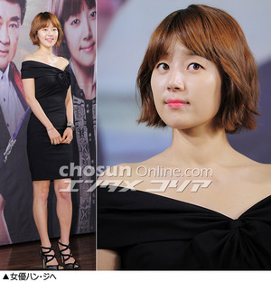 フォトコレクション：女性スターたちの肩出しコーデ