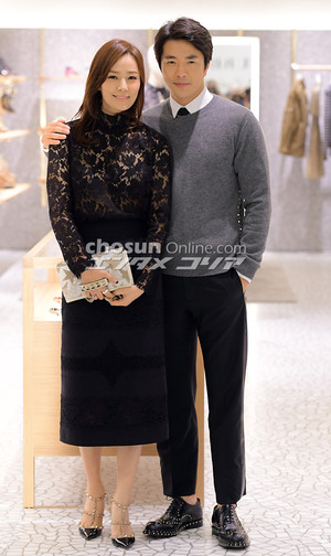 【フォト】Valentinoのイベントに登場したソン・テヨン＆クォン・サンウ夫妻
