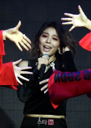 【フォト】Aileeが4thミニアルバムの先行公演