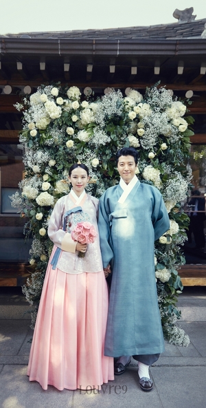 【フォト】イ・ドンゴン＆チョ・ユニ、結婚式の写真公開
