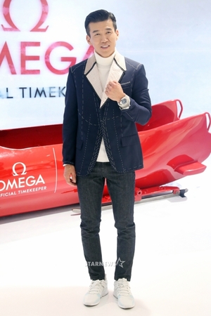 【フォト】Sean、子どもたちとオメガのイベントに出席