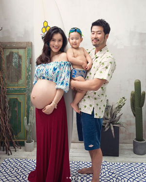 【フォト】カヒ、幸せ家族と「臨月マタニティー写真」公開