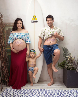 【フォト】カヒ、幸せ家族と「臨月マタニティー写真」公開