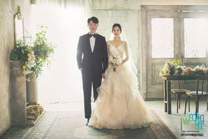 【フォト】ユ・サンム＆キム・ヨンジがウエディンググラビア公開