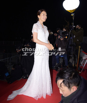 【フォト】キム・ヒエ、純白ドレスがエレガント＝青龍映画賞