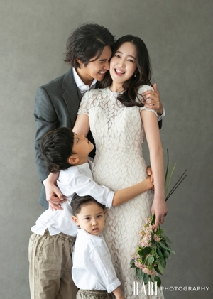 【フォト】チョン・テウ結婚10周年、リマインド・ウエディング写真公開