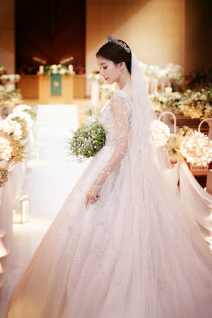 【フォト】ファン・ジヒョン　結婚式の写真公開