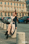 【フォト】ユ・インナ、パリの街角を輝かせる優雅なシティールック
