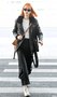 【フォト】モデルのアイリーン、レザージャケット一つで空港ファッション完結