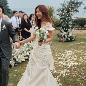 【フォト】キム・ジュニ、済州道での野外結婚式の写真公開