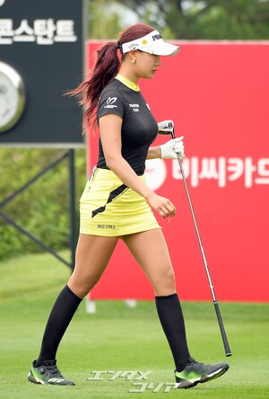 【フォト】「美女ゴルファー」ユ・ヒョンジュ、シック＆キュートに