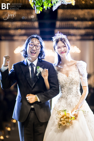 キム・ギョンジン&チョン・スミン「笑顔満開」幸せいっぱい結婚式写真