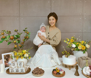 イ・ユンジ、誕生100日目を迎えた次女ソウルちゃんに「愛している」
