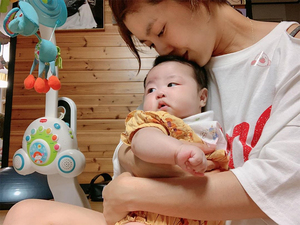 イ・ユンジ「この感じ、とっておきたい」次女の赤ちゃんのにおいに感無量