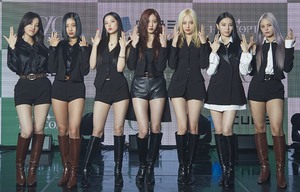 【フォト】CLC、強烈なスタイルで戻って来た少女たち