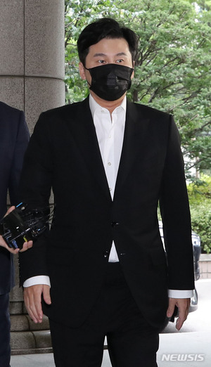 【フォト】公判に出席するヤン・ヒョンソク元代表