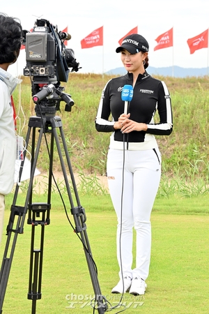 【フォト】フィールドの女王ユ・ヒョンジュ、さわやかな魅力