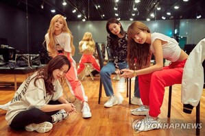 BLACKPINKの1stフルアルバム ビルボード2週目は6位