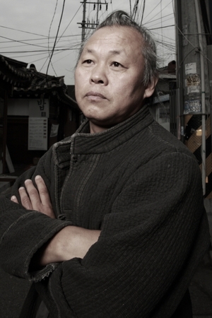 キム・ギドク監督が新型コロナで死亡…「韓国映画界の損失」