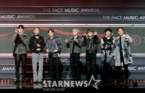 【フォト】BTS、TWICEなど出席、「THE FACT MUSIC AWARDS」