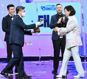 【フォト】KBS芸能大賞授賞式に出席したスターたち