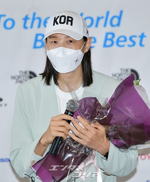 【フォト】「ベスト4入りの喜び」バレーボール女子韓国代表「故国に錦」