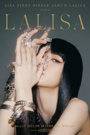 BLACKPINKリサ、ソロ曲『LALISA』ポスター公開「魅惑のカリスマ」