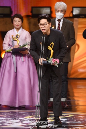 【フォト】チョン・ウソン、NCT DREAMら受賞式のスターたち＝大韓民国大衆文化芸術賞