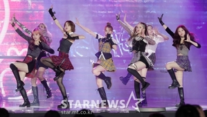 【フォト】「2021 World K-POP Concert」で魅力あふれるステージ披露したアイドルたち