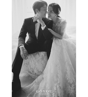 【フォト】ハ・ヒラ＆チェ・スジョン結婚28周年リマインド・ウエディング…「私を特別な人にしてくれる」