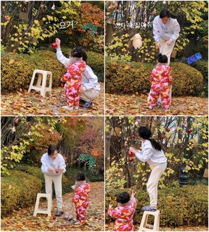 満46歳チェ・ジウ、2歳の娘と庭でクリスマス準備