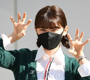 【フォト】『今、私たちの学校は…』主演陣、バラエティー収録のため出勤