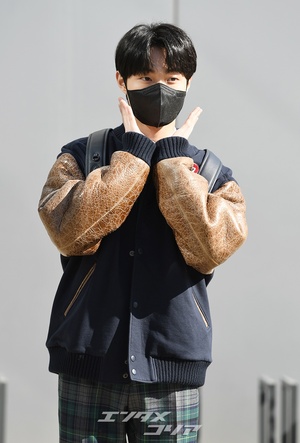 【フォト】『今、私たちの学校は…』主演陣、バラエティー収録のため出勤