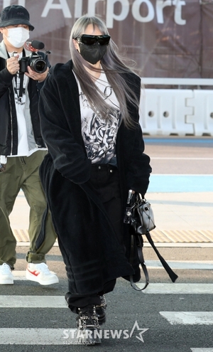 【フォト】元2NE1のCL「カリスマ空港ファッション」