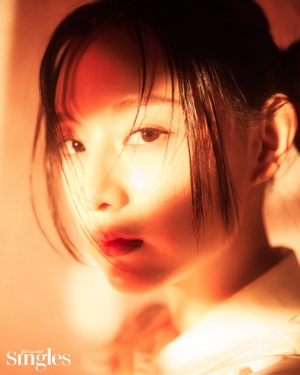 【フォト】キム・ジウォン「モノクロ写真でも光り輝くオーラ」
