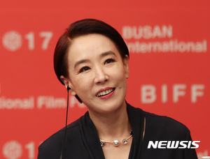 訃報:女優カン・スヨンさん=55歳