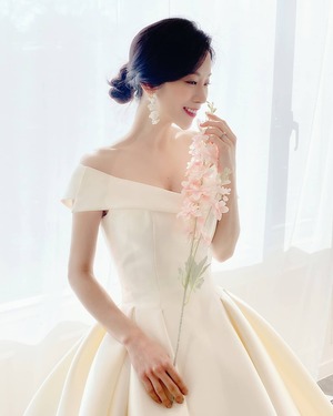 【フォト】元JEWELRYチョ・ミナがウエディングドレス姿公開